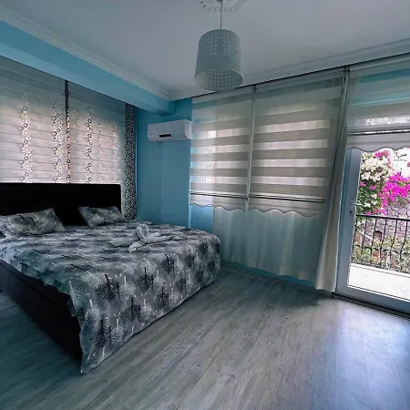 דירה Blue House Apart